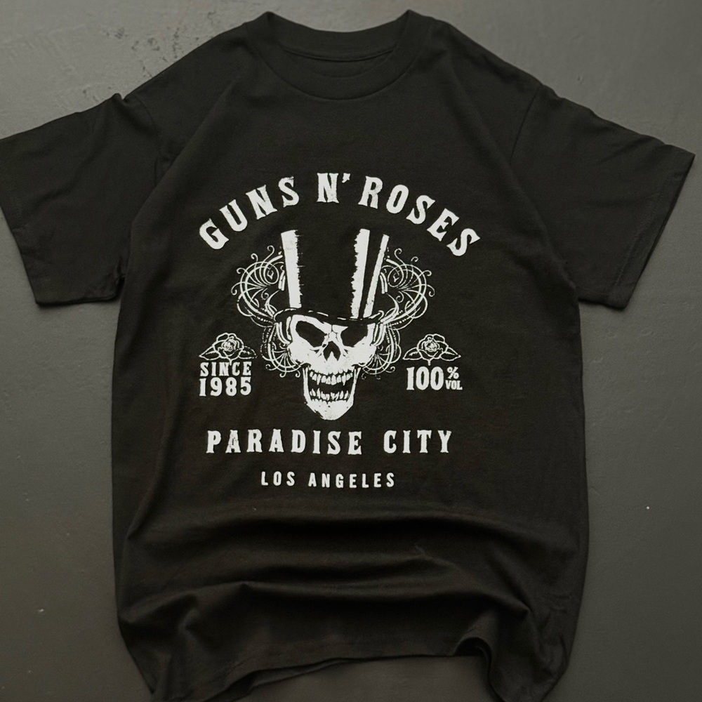 GUNS N`  ROSES BLACK WOMEN T-SHIRT / S-M / NEW /  offers 📩